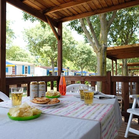 Happy Camp Mobile Homes In Camping Village Rosapineta ロゾリーナ・マーレ エクステリア 写真
